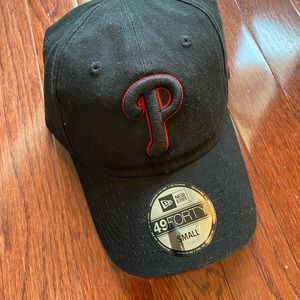 NWT Fitted Phillies Hat, size small